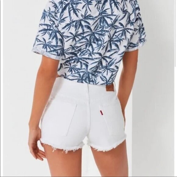 Levi's 501 Womens High Waisted White Distressed Shorts - Picture 2 of 14